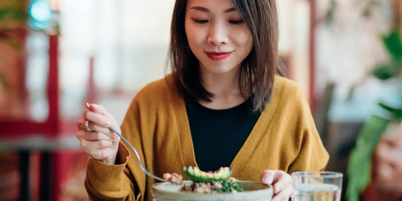 Achtsames Essen zielt darauf ab, Ihre Beziehung zum Essen zu verändern