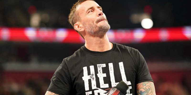 Die Legende glaubt, dass der große WWE-Superstar versuchen wird, CM Punk während ihres erwarteten Kampfes im Ring zu verprügeln und bloßzustellen