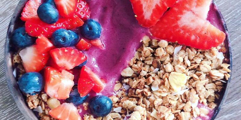 Gesunde und fruchtige Smoothie Bowl Rezepte