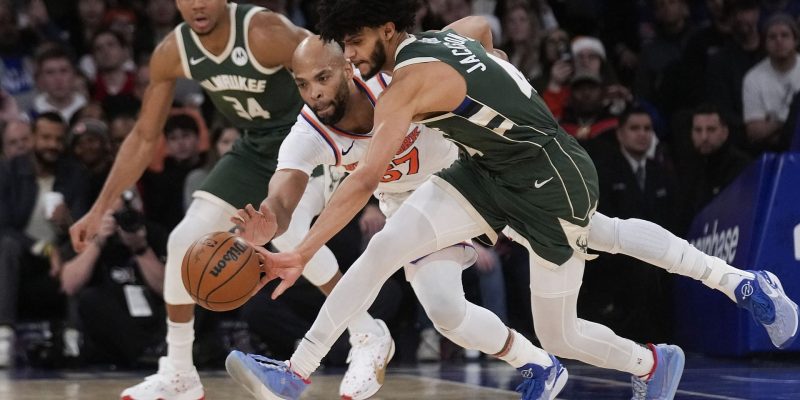 „Ich war müde, Boss“ – Taj Gibson prahlt demütig damit, Giannis Antetokounmpo während des Weihnachtsspiels Knicks vs. Bucks eingesperrt zu haben